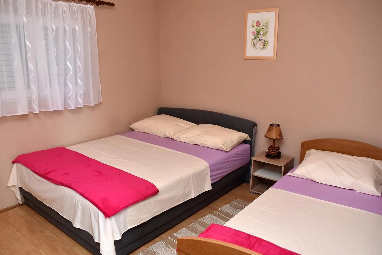 Apartments Oresic Vir