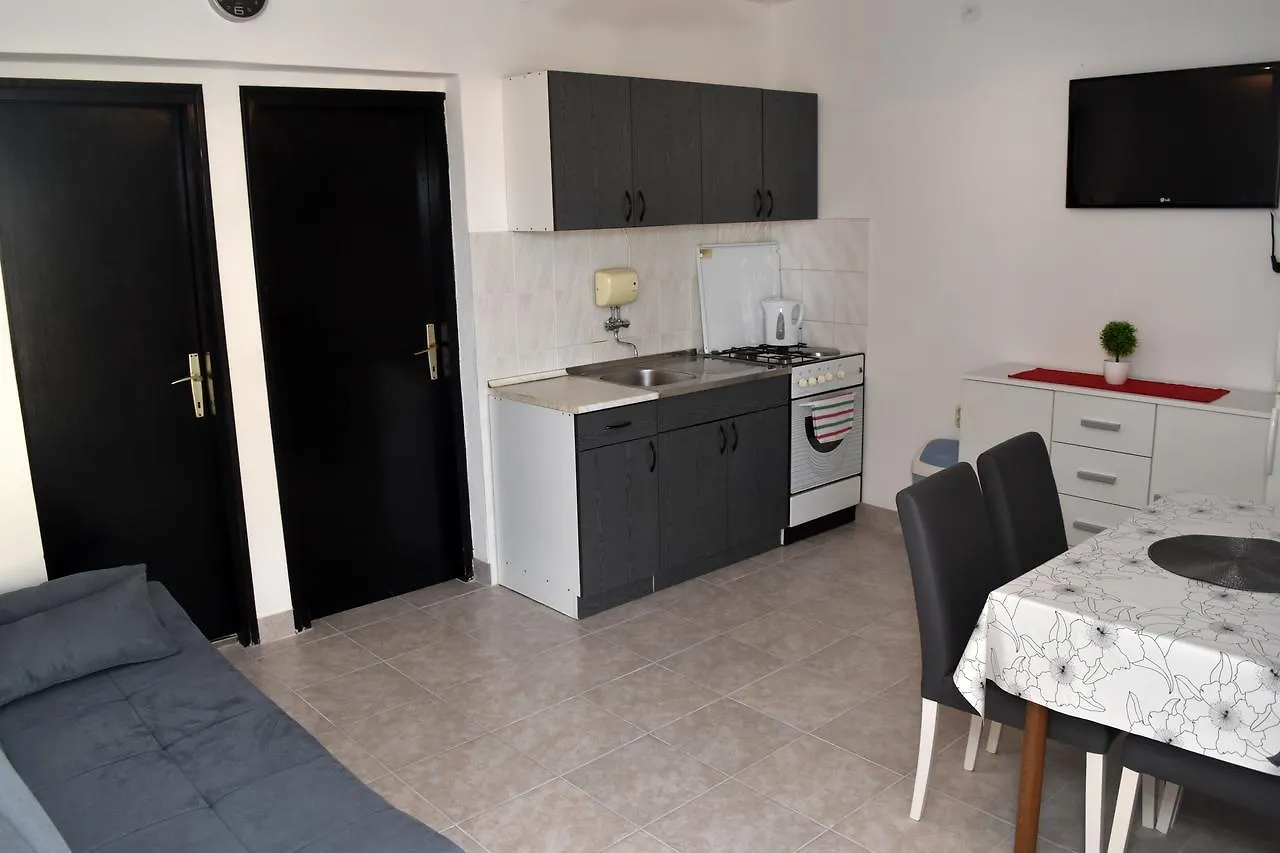 Apartments Oresic Vir