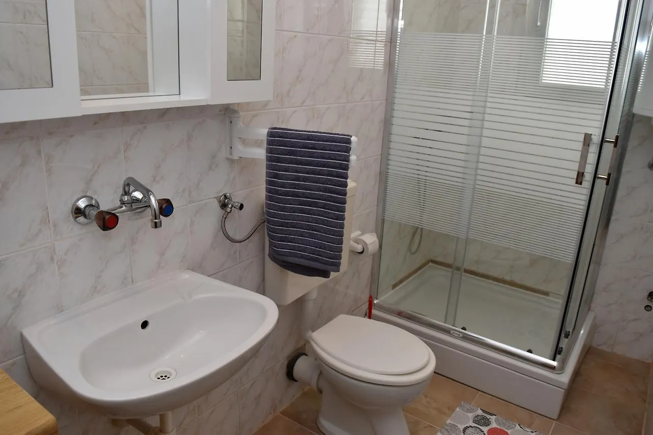 Apartments Oresic Vir 0*,