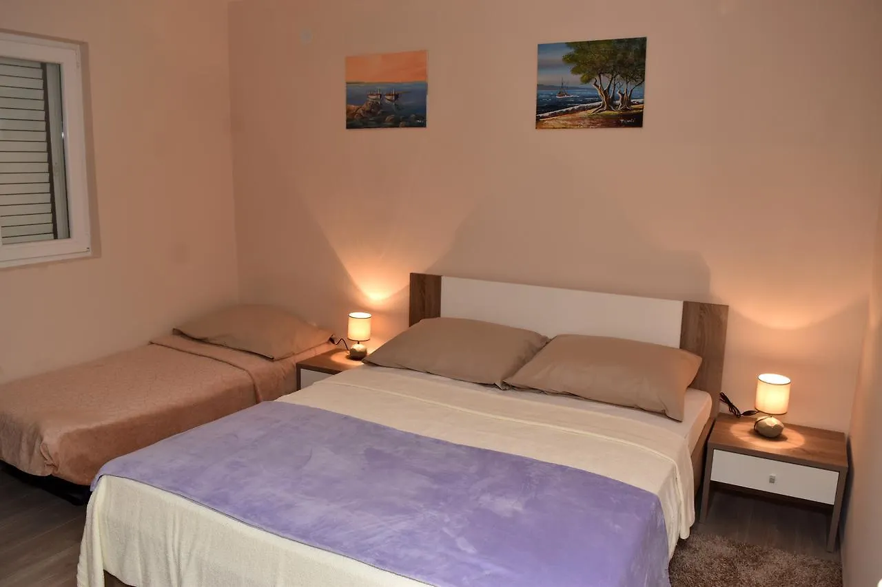 Apartments Oresic Vir